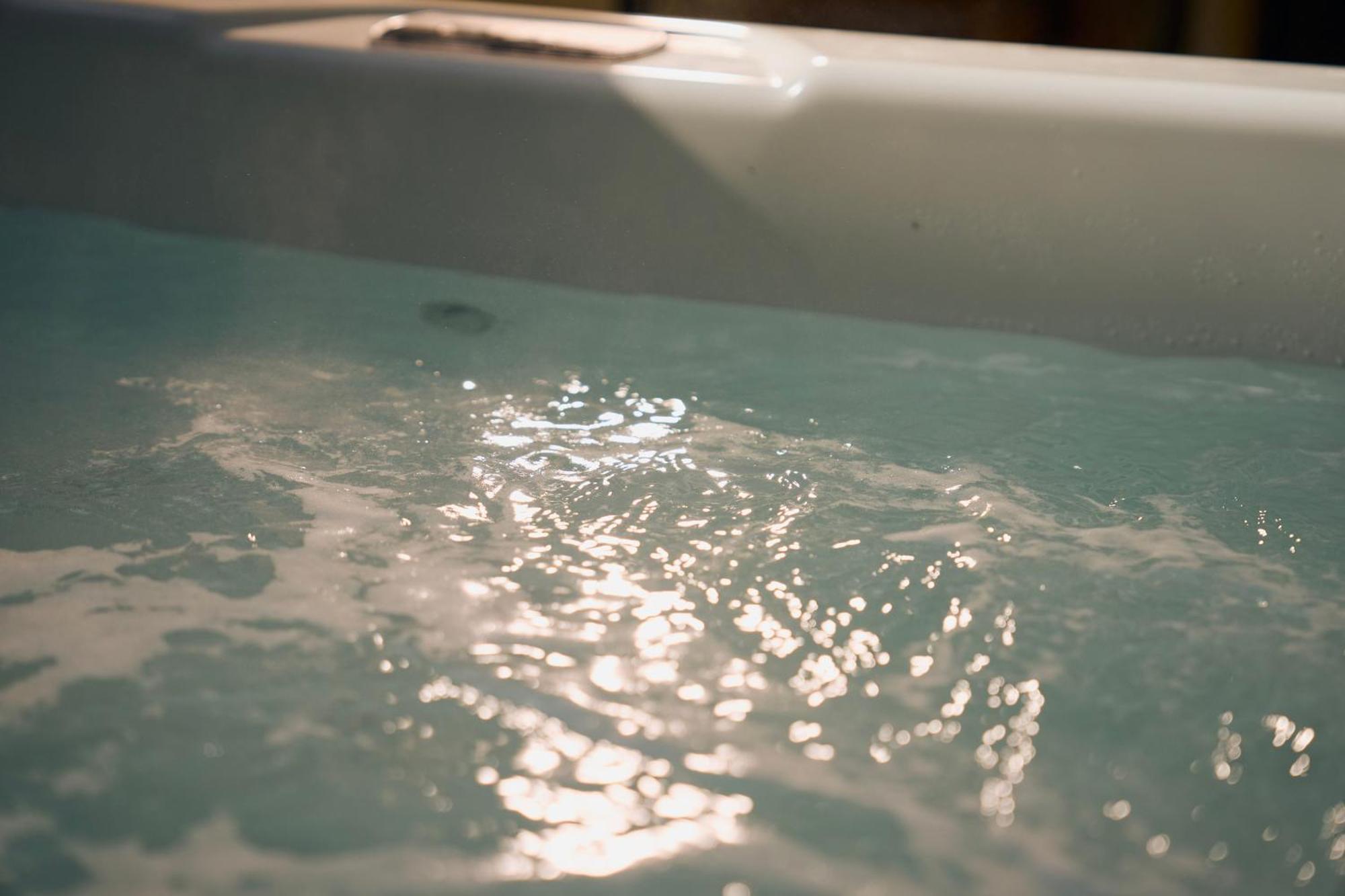 Suite Atypique - Jacuzzi Privatif En Centre Ville De Κονιάκ Εξωτερικό φωτογραφία